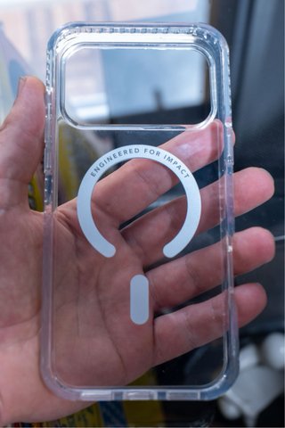 Funda Cellularline MagSafe iPhone 17 Pro Nueva