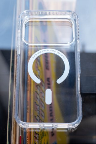 Funda Cellularline MagSafe iPhone 17 Pro Nueva
