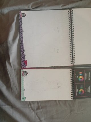 Monster High Fashion Sketch Portfolio Set