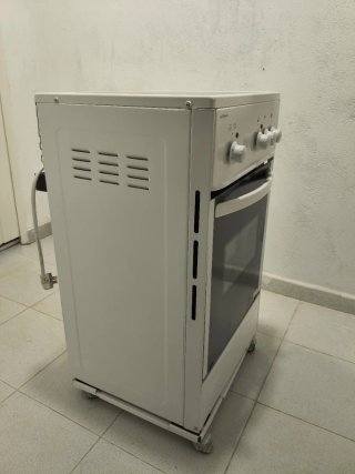 Cocina completa Horno y Vitrocerámica. Casi Nueva