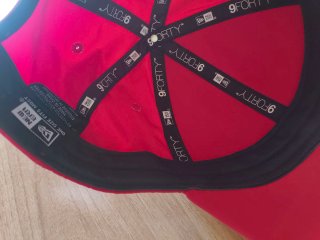 Berretto New Era 9Forty Rosso Regolabile