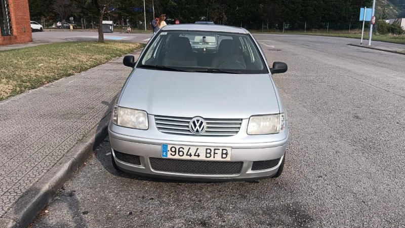 Volkswagen Polo 2001 - foto 1