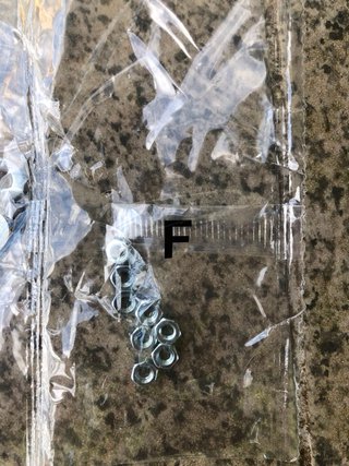Adaptador Suptek para Monitores sin VESA