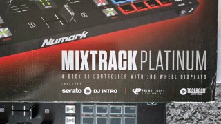 Controladora DJ Numark Mixtrack Platinum