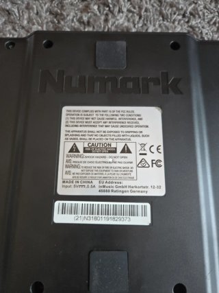 Controladora DJ Numark Mixtrack Platinum
