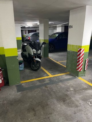 Garaje en venta en Centre en Badalona