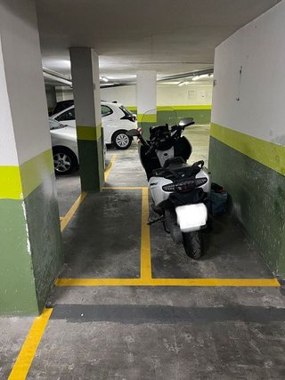 Garaje en venta en Centre en Badalona
