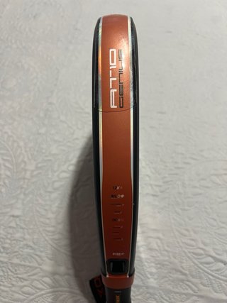 Pala Nox AT10 Genius Agustín Tapia 12K