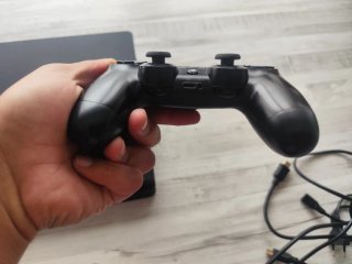 Consola PS4 Slim Negra + Mando + HDMI