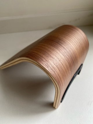 Appendiabiti da parete in legno per chitarra