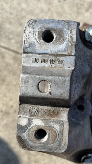 Caja de cambios León ARL (accidente golpe trasero)