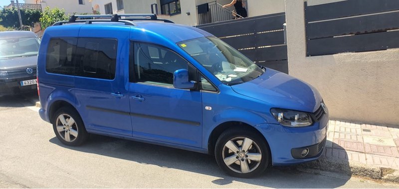 Volkswagen Caddy 2011 - foto 1