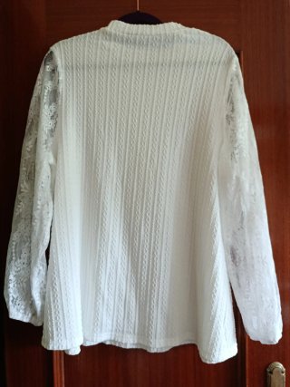 Blusa blanca manga larga encaje