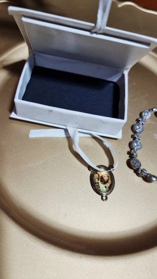 Set scatola Madonna dei Prati Verdi e braccialetto