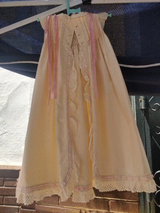 Vaton de amarillo pastel