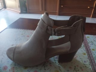 Sandalias Beige Peep Toe Tacón