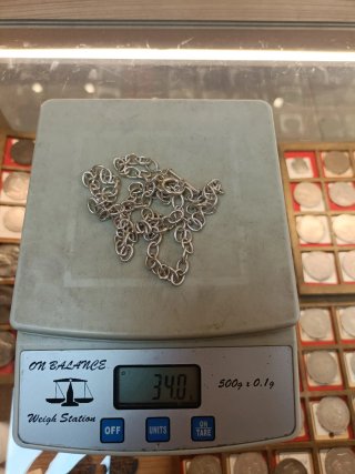 Elegante cadena de plata con cierre de palanca