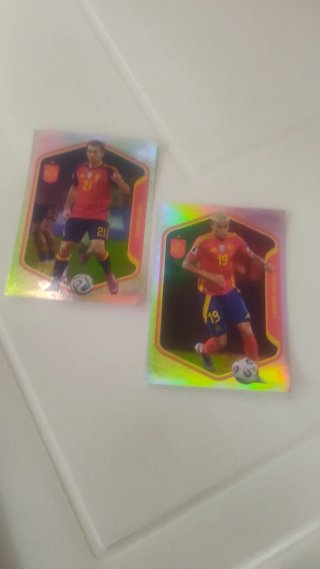 Cromos Lamine Yamal y Oyarzabal