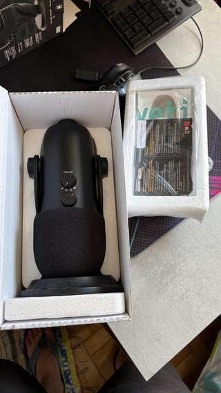 Micrófono Blue Yeti Blackout Edition