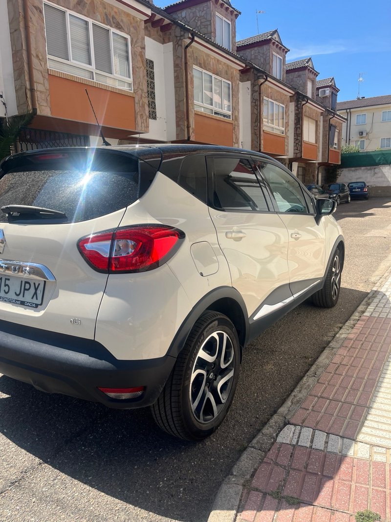 Renault Captur - foto 1