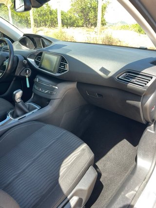 Peugeot 308 2015