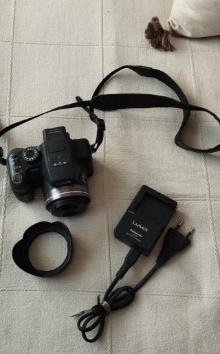 Cámara Panasonic Lumix FZ45 Negra