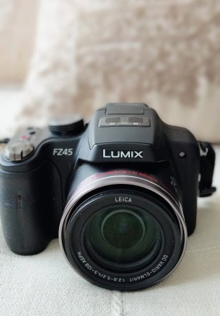Cámara Panasonic Lumix FZ45 Negra