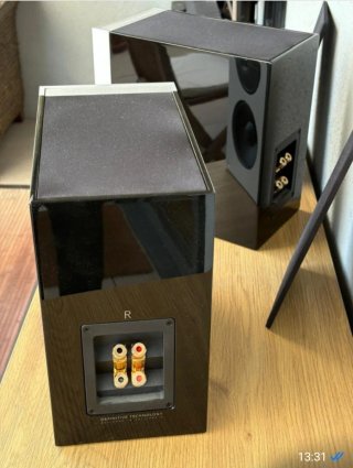 Altavoces Definitive Technology Demand 9