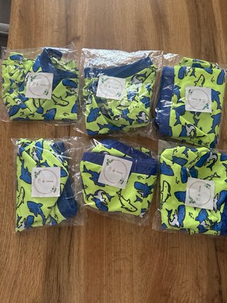 Bañadores niño tiburones verde y azul Varias talla