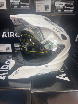 Casco Moto L Trail Airoh Commander 2