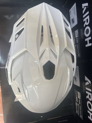 Casco Moto L Trail Airoh Commander 2