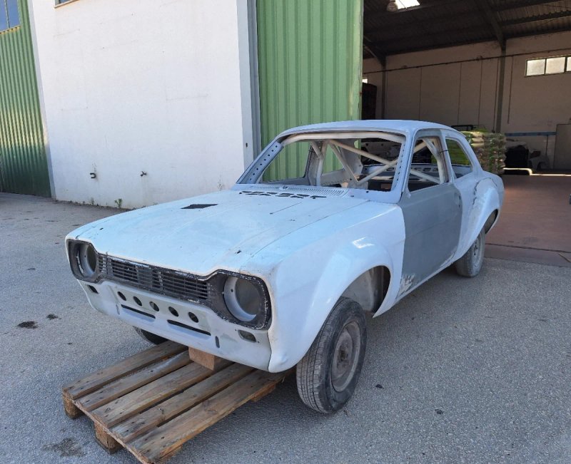 Ford Escort 1973 - foto 1