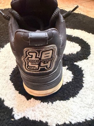 LOUIS VUITTON SKATE TG 43 NERE