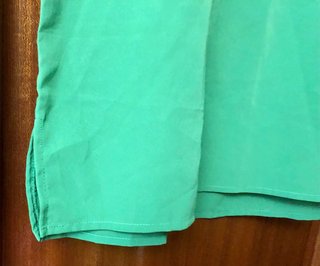 Blusa verde Cortefiel talla L con detalles