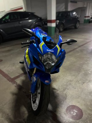 Suzuki GSXR600 k7