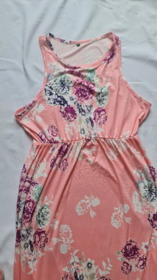 Vestido largo floral rosa con bolsillos. Talla XL