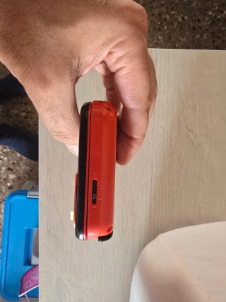 Nintendo 2DS XL Rosso e Bianco