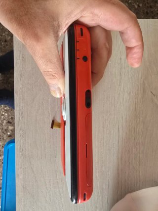 Nintendo 2DS XL Rosso e Bianco