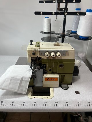 Overlock 3 hilos + placa repulgo