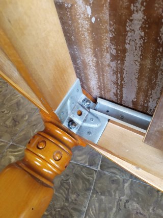 Mesa de comedor redonda de madera