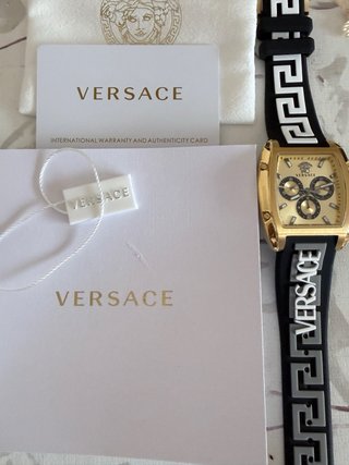 Reloj Versace Dorado y Negro