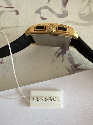 Reloj Versace Dorado y Negro