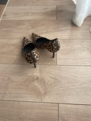Zapatos tacón Zara animal print T37