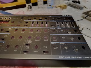 Novation Peak frontal.