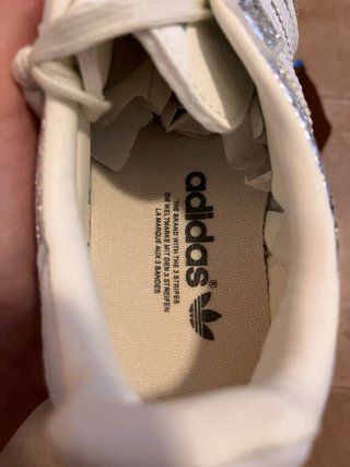 Adidas Plata y Blanco Zapatillas