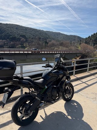 Kawasaki Versys 650 Negra
