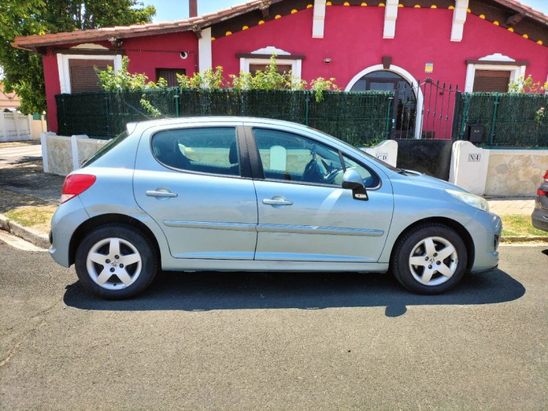Peugeot 207 2007 - foto 1