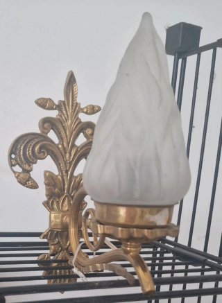 Aplique de parede bronze e vidro fosco vintage