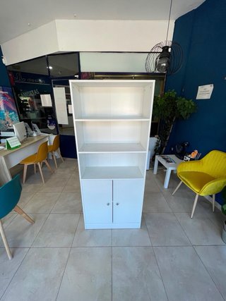 Estantería blanca modular