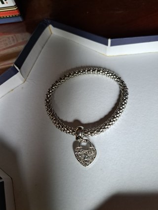 3 pulseras corazón